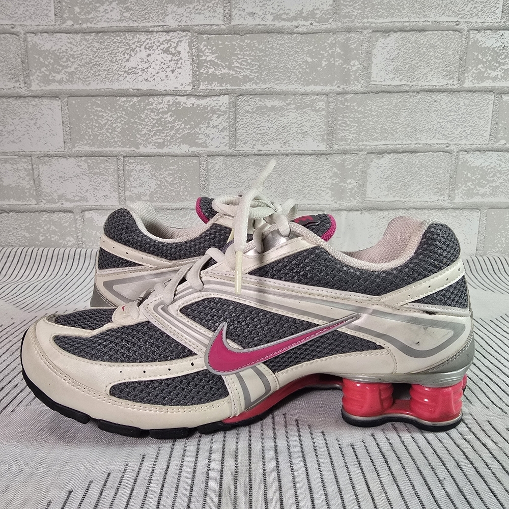 Nike Reveal 3 Gray & White Pink Shocks Size 7.5 Women's 365940-062 - Picture 9 of 10